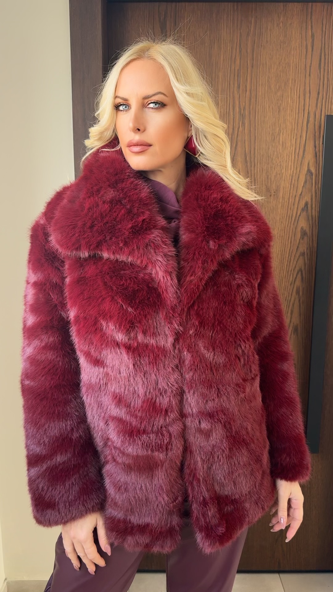 Κοντή γούνα - Μπορντω