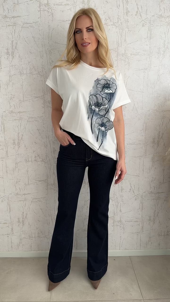 T-shirt με τύπωμα μπλε λουλούδια