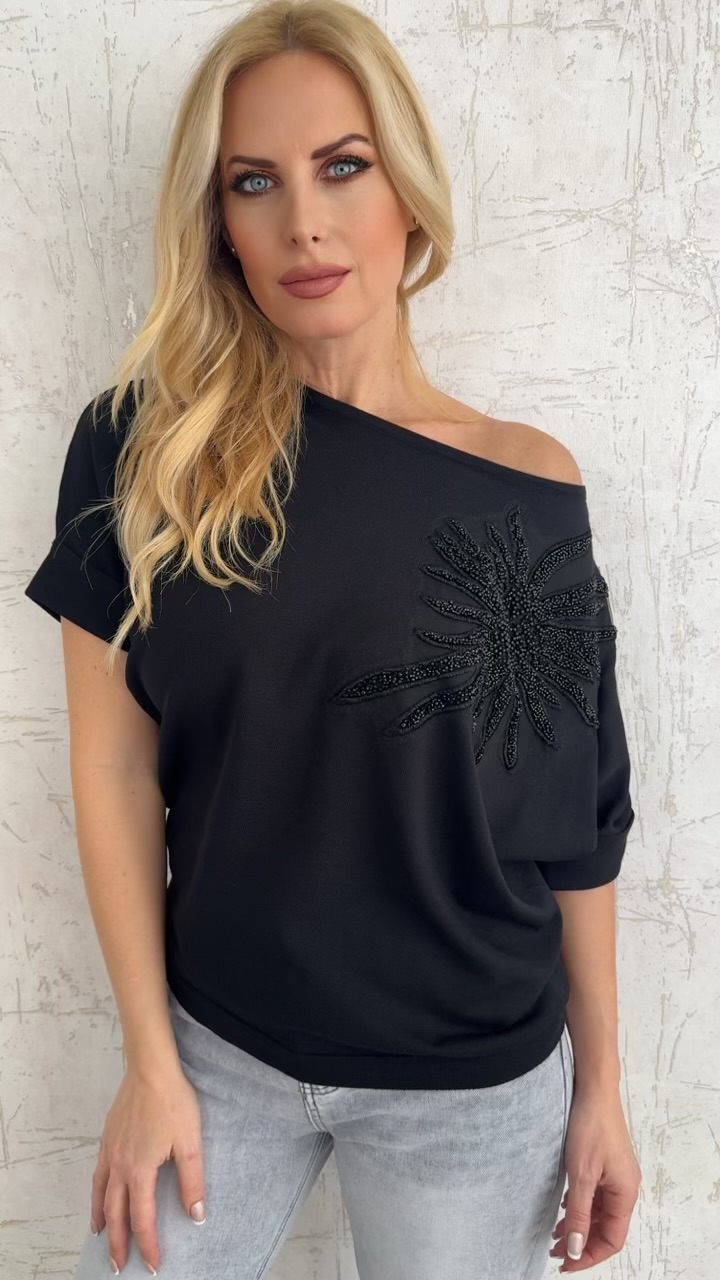 Μπλούζα με σχέδιο στρας στον ώμο- Μαυρο
