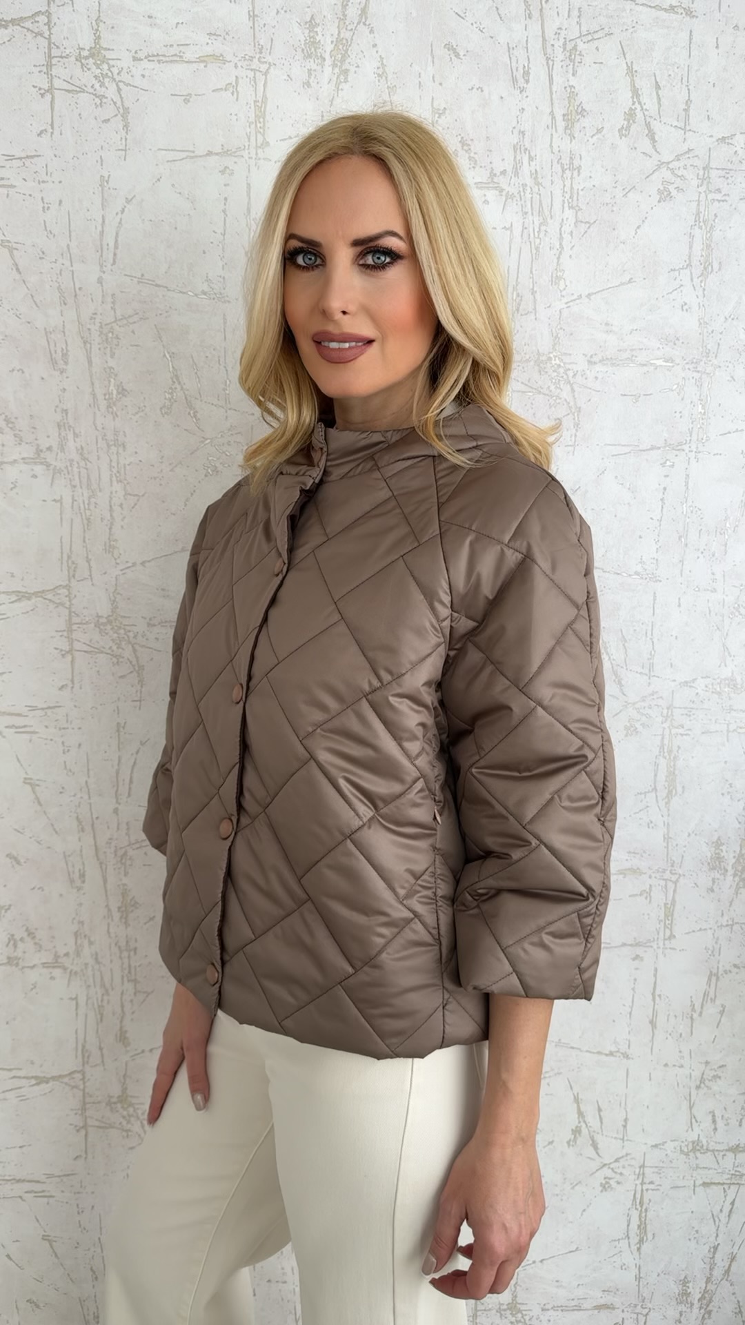 Καπιτονέ μπουφάν με 3/4 μανίκι