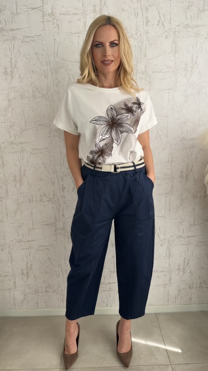 T-shirt με λουλούδι- Καφε