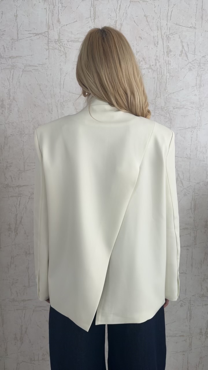 Σακάκι με v άνοιγμα στην πλάτη- Εκρου