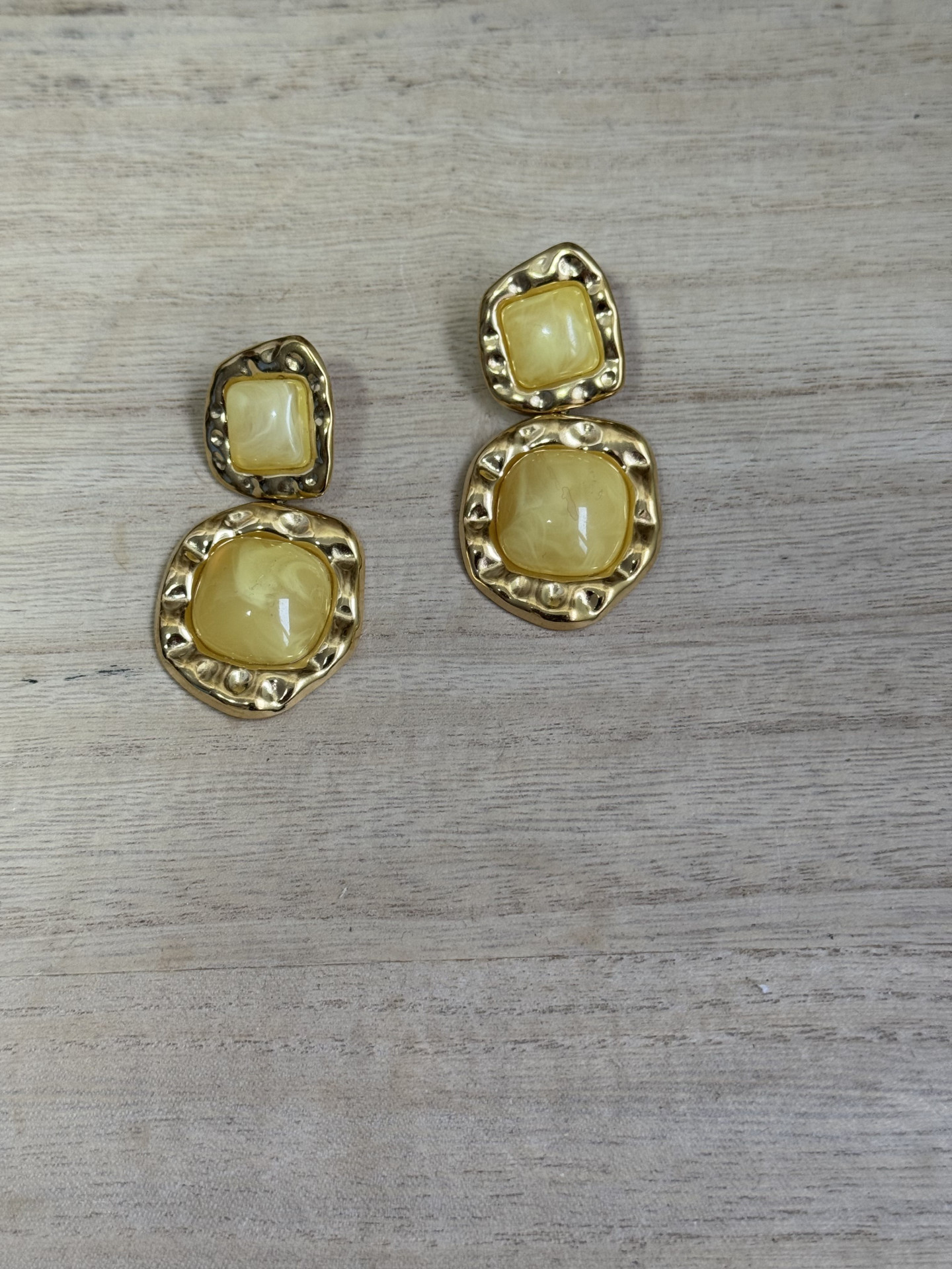 Σκουλαρίκια με κιτρινες πέτρες - Χρυσό